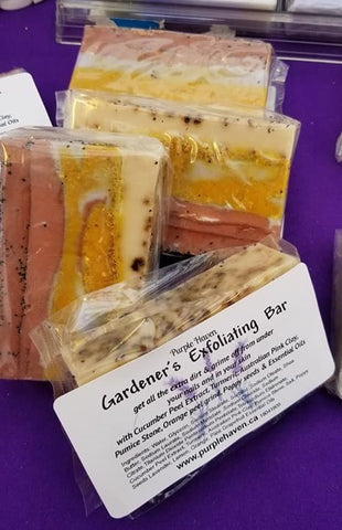 Gardener's Exfoliating Bar Soap with natural exfoliants for clean, refreshed hands. Perfect for hardworking gardeners.